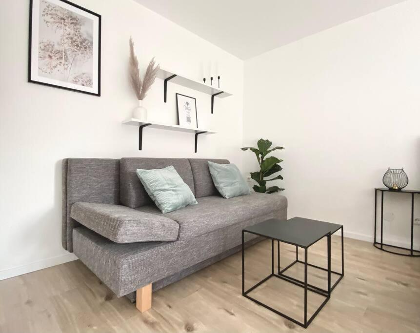 Top-Apartment Mit Parkplatz Und Balkon Reutlingen Exterior foto
